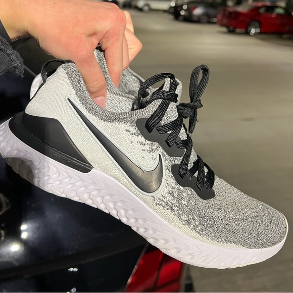 Nike Shoes - Nike Flyknit shoes women’s size 9!! Gently used, gray/white/black